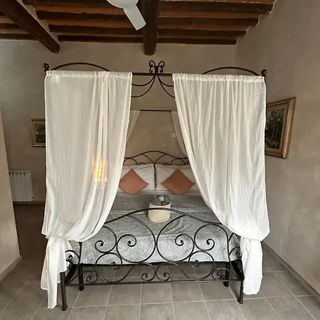 - Il Casale Toscano - 1900Mt From The Tower Of Pisa - Free Parking - No Breakfast - No Air Conditioning But Fan - Only Self Check In From 4 Pm *